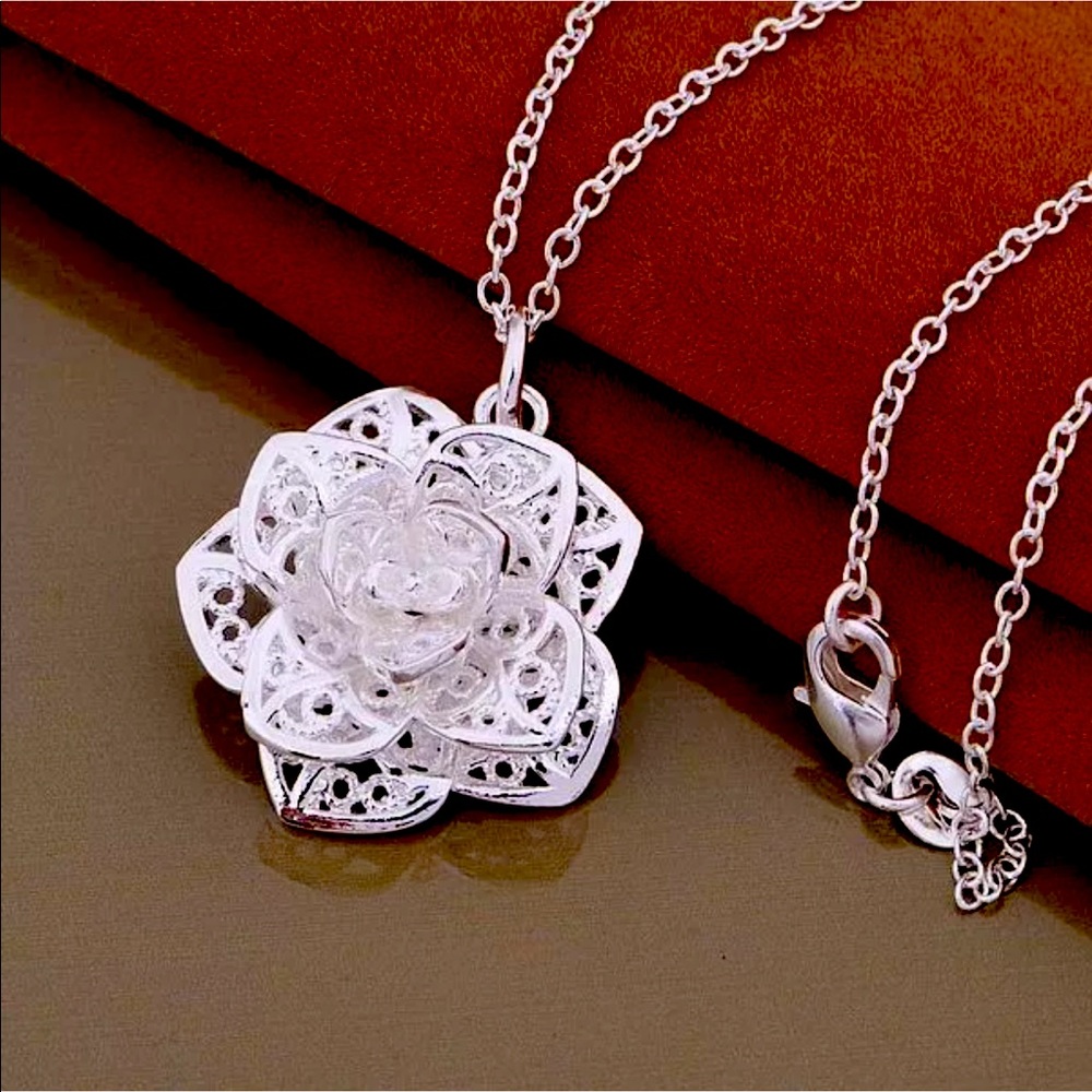 New 925 Silver Plated Necklace